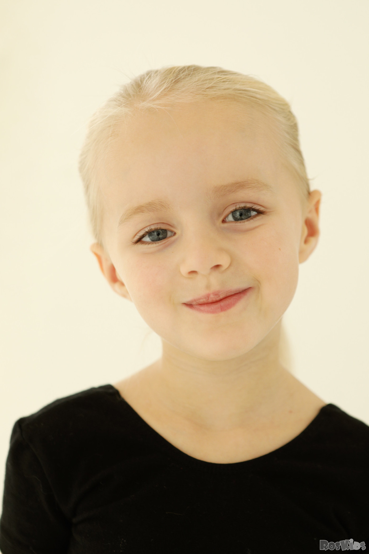 Оливия Зенина профиль на сайте Roskids